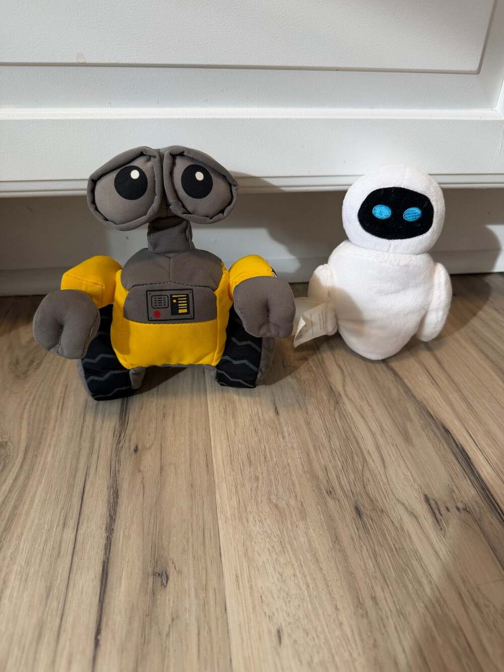 Disney Pixar Wall-E & Eve Plush Stuffed Robot Dolls Disney Store Exclusive 6"